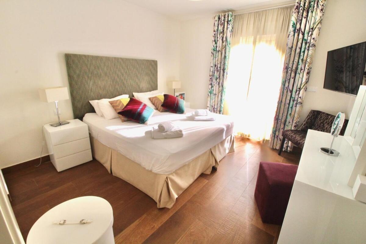 Stunning Three Bedrooms In Los Olivos Atamaría Eksteriør bilde